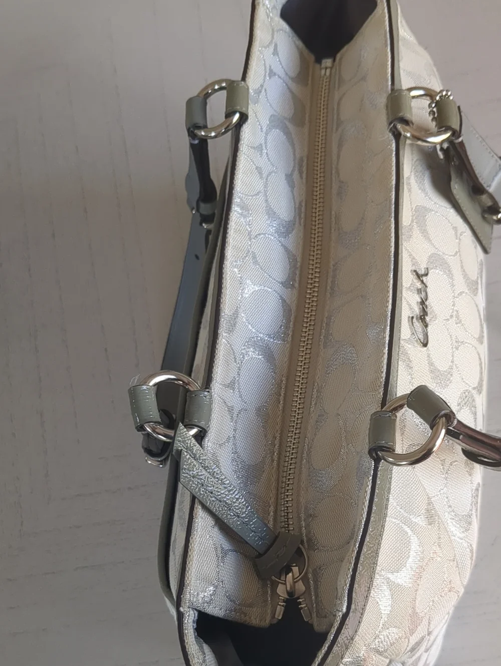 Coach F17724 Gallery Lurex Signature East West Tote